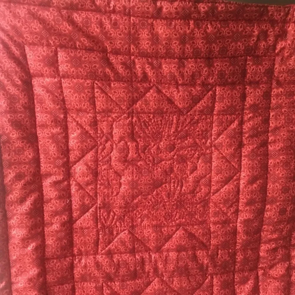 Brand new Hand Crafted Poppies Quilt